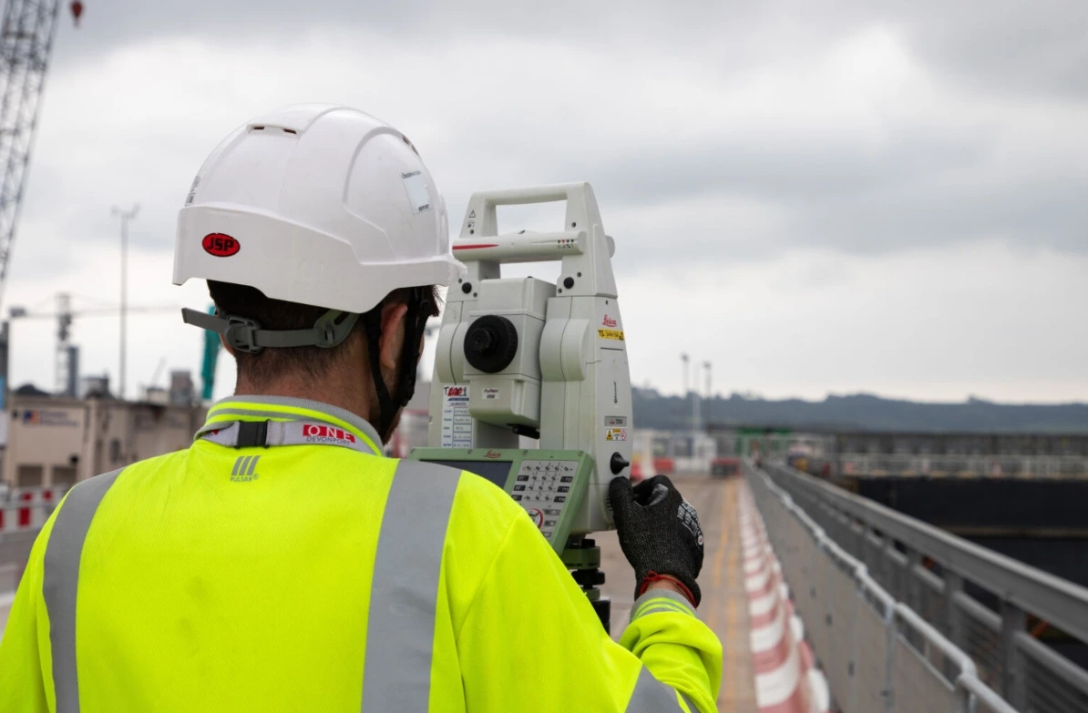 BREEAM Infrastructure: 10 Dock Facility submarine dockyard excellence